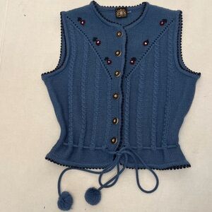 HAMMERSCHMID WOOL SCANDI GIRL KNIT SWEATER VEST BLUE FLORAL